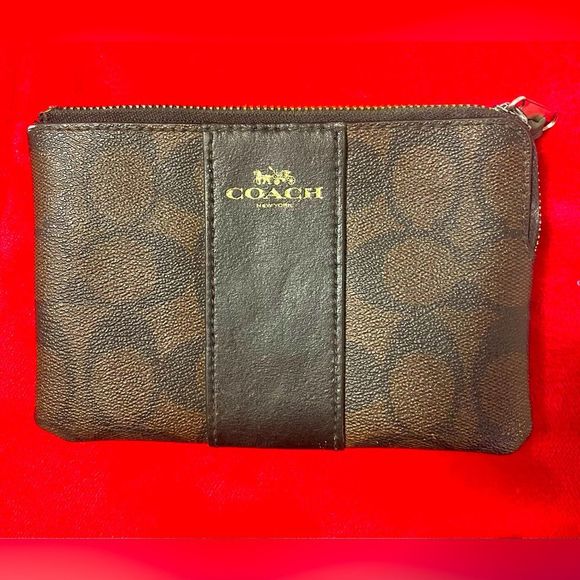 Coach Handbags - Coach Rehab Wristlet.      PURS167